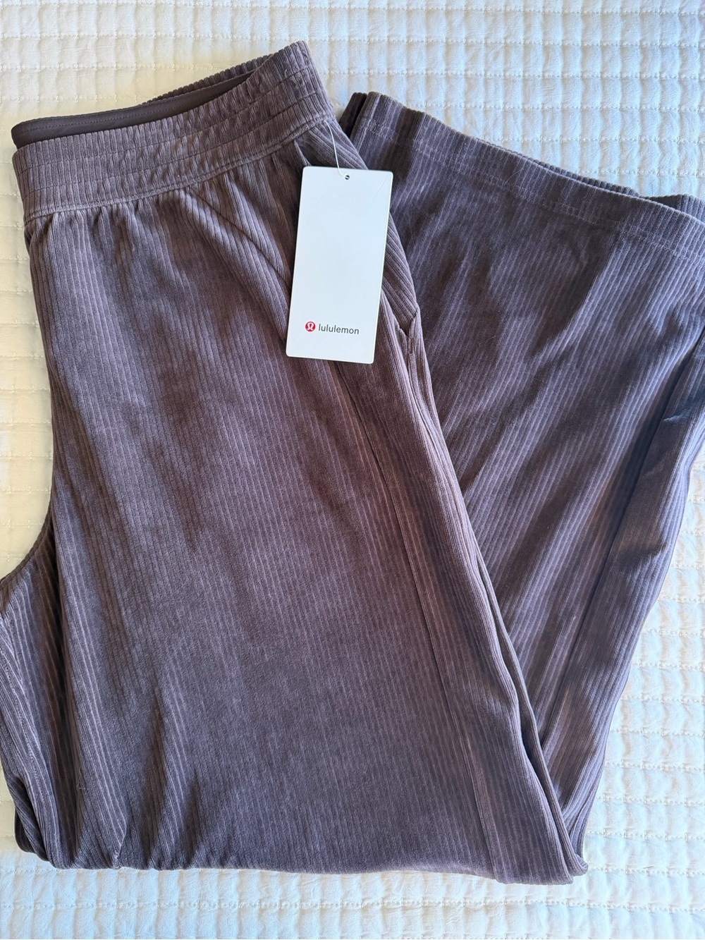 Lululemon Scuba Mid-Rise Wide-Leg Pant Velvet Cord Espresso NWT Size 14 Athletic - Picture 14 of 14